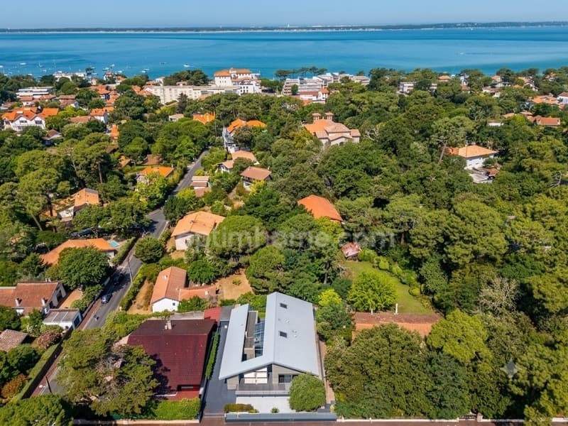 VILLA D'ARCHITECTE SUR PILOTIS - EXCLUSIVITÉ & ESPRIT YACHTING (1)