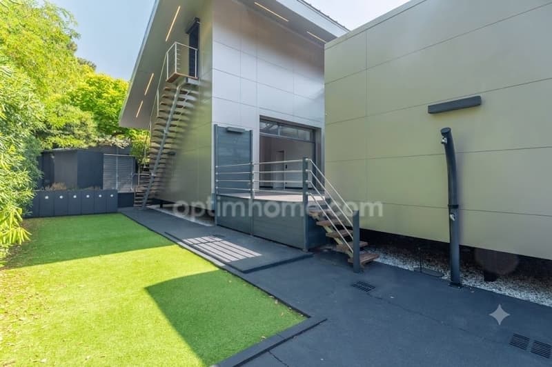 VILLA D'ARCHITECTE SUR PILOTIS - EXCLUSIVITÉ & ESPRIT YACHTING (7)
