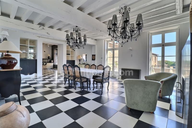 Exceptional 16th Century Estate - Close to Cholet | Potential > 1,200 m² (6)