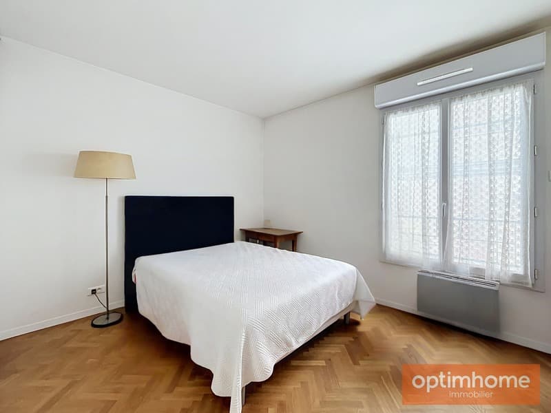 Vente en nue-propriété - Appartement de standing avec balcons cave et (9)