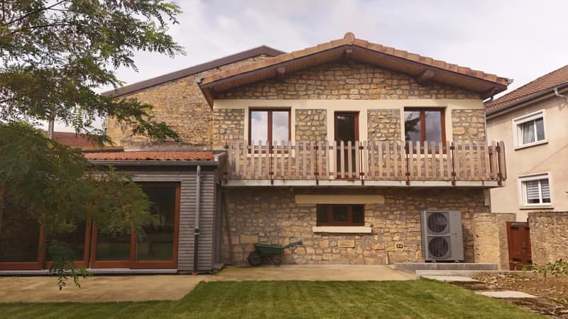 Maison de caractère entièrement rénovée à neuf à vendre SAINT JEAN LES (8)