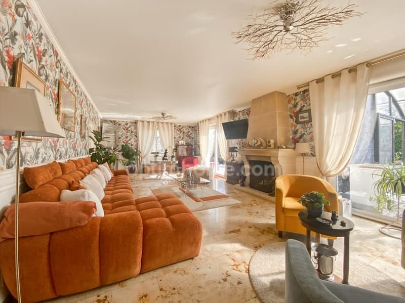 Maison à vendre 8 pièces Proche de VESLES ET CAUMONT (02) (9)