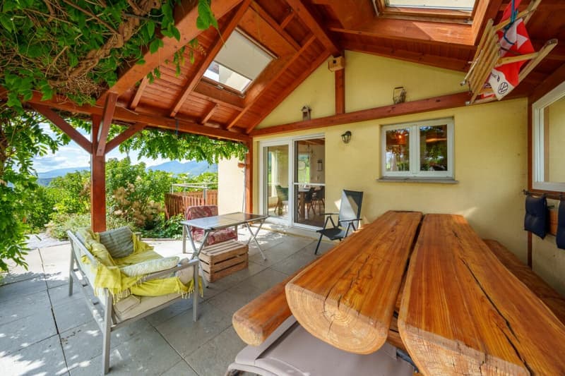 Magnifica villa di architetto di 7,5 locali a 7 minuti da Grandson (12)
