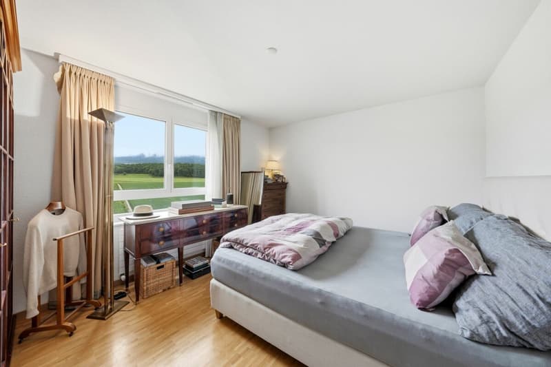 Apartment with 4.5 rooms ideally located (4)