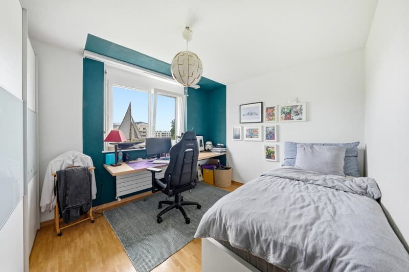 Apartment with 4.5 rooms ideally located (5)