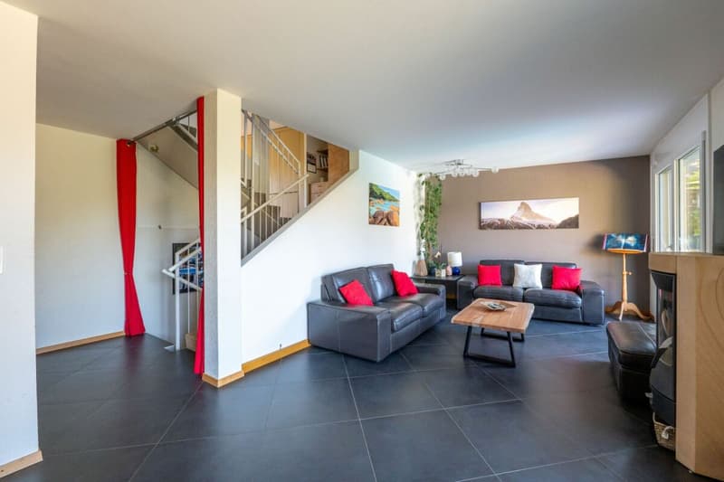 Villa d'architecte de 7.5 pièces avec piscine chauffée et jacuzzi à Corcelles-près-Payerne (2)