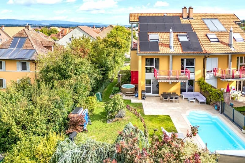 Villa d'architecte de 7.5 pièces avec piscine chauffée et jacuzzi à 5 minutes de Payerne (12)