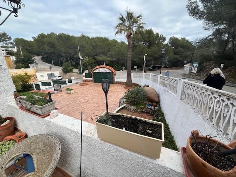 Restaurant and family house + independent apartment - Tree-lined garden with pool and summer kitchen, barbecue (10)