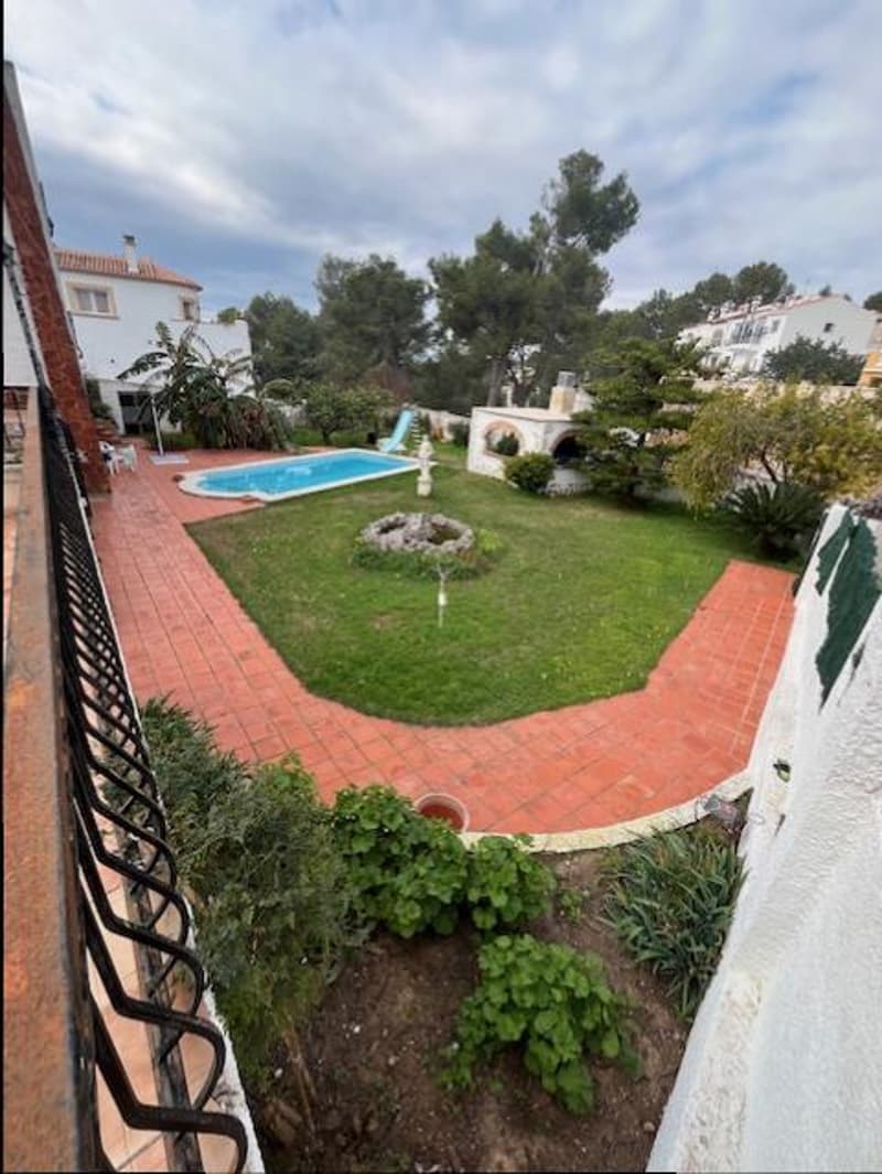 Restaurant and family house + independent apartment - Tree-lined garden with pool and summer kitchen, barbecue (6)