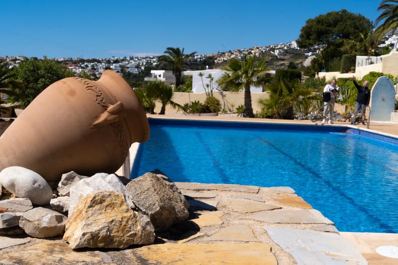 Apartment with pool?? Exceptional sea view full South! (13)