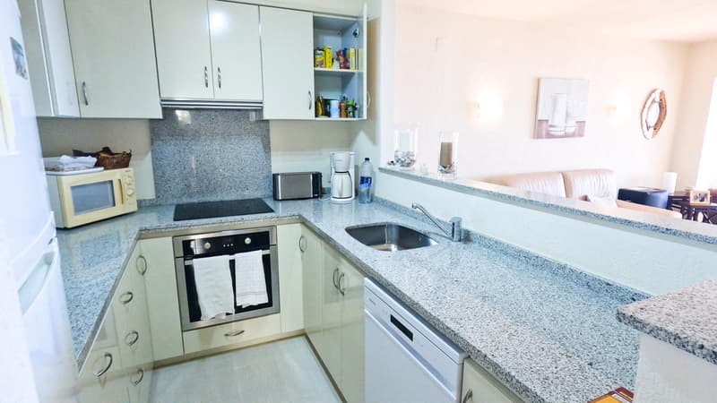 Apartment with pool?? Exceptional sea view full South! (6)