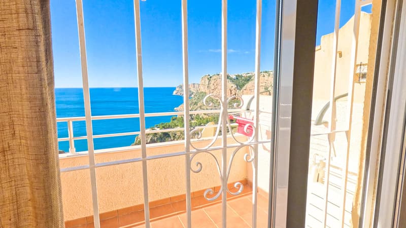 Apartment with pool?? Exceptional sea view full South! (8)