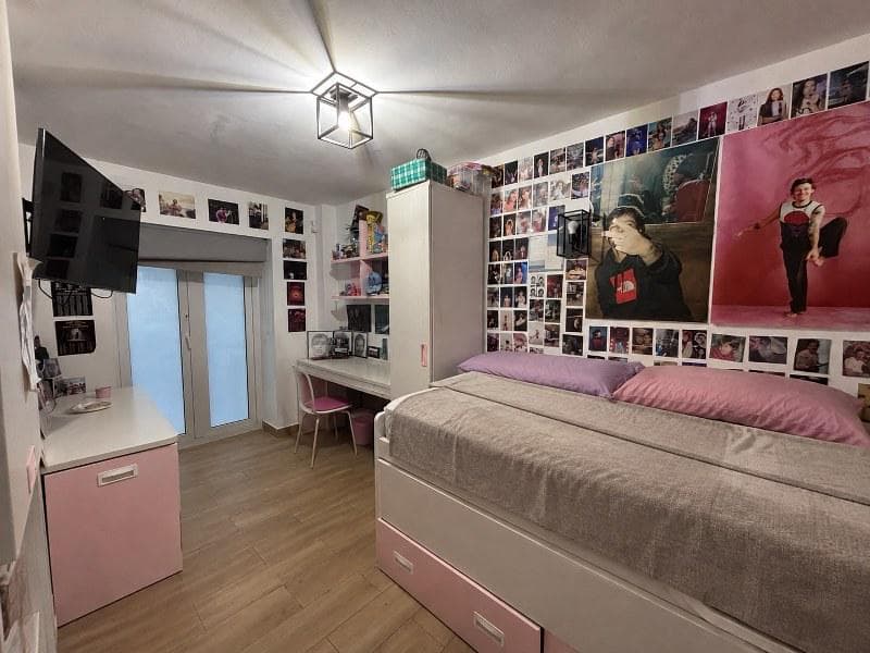 Magnifique maison sur deux étages avec jacuzzi privé (8)
