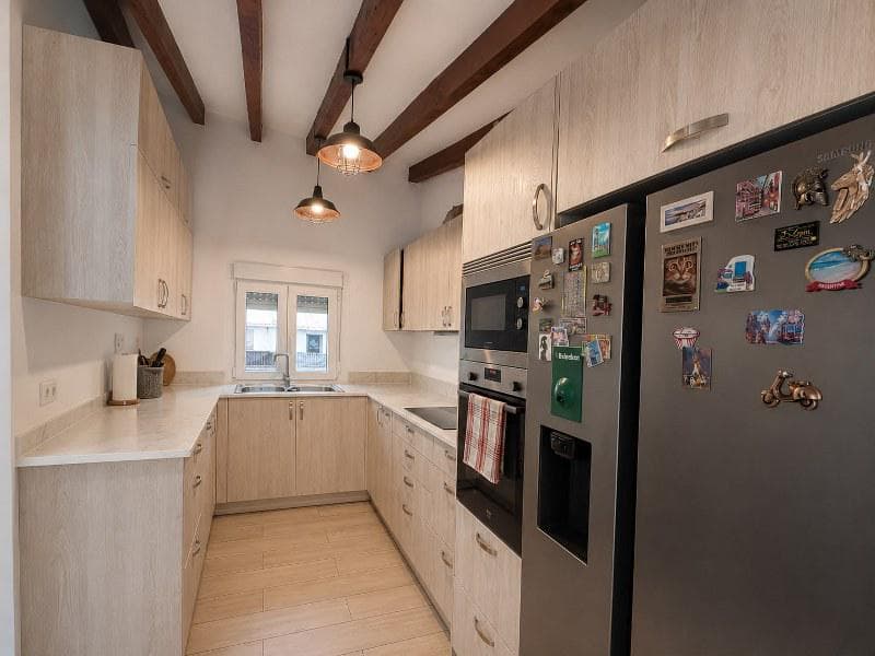 Magnifique maison sur deux étages avec jacuzzi privé (9)