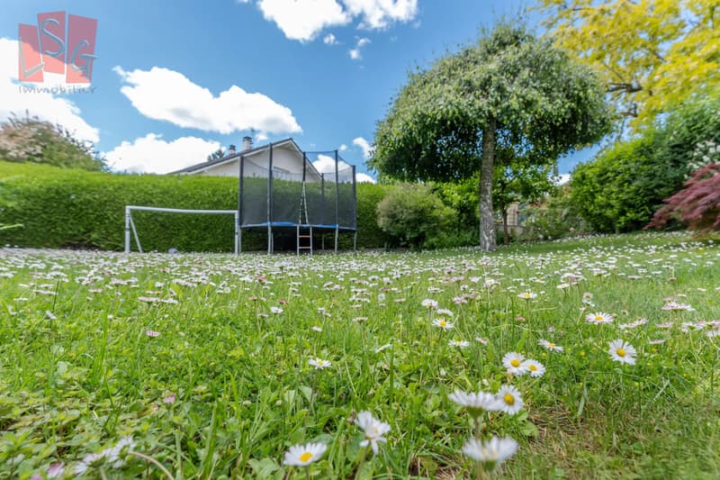 Belle villa familiale de 152 m² à Challex avec piscine (10)