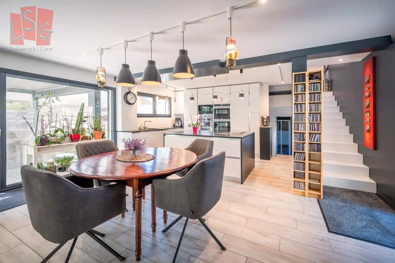 Modern 4-bedroom villa in Saint-Cergue (4)