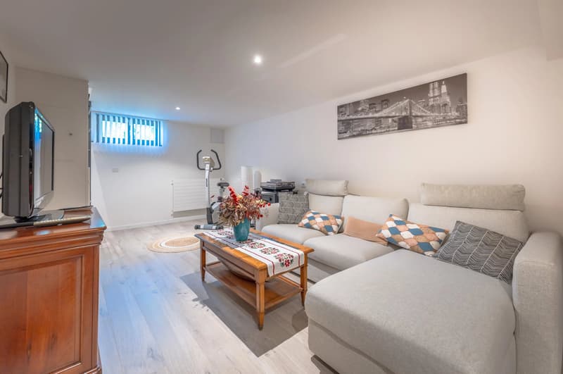 Beautiful family villa of 152 m² in Challex with pool (7)