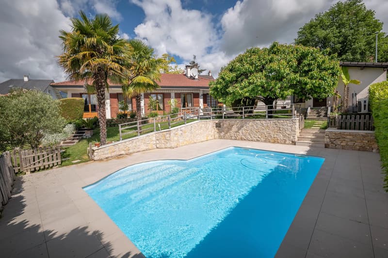 Beautiful family villa of 152 m² in Challex with pool (3)