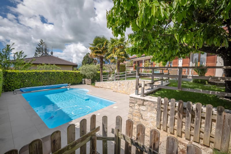 Beautiful family villa of 152 m² in Challex with pool (12)