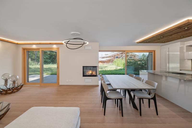 Garden-level apartment of high standard on the edge of the golf course in Crans-Montana (3)