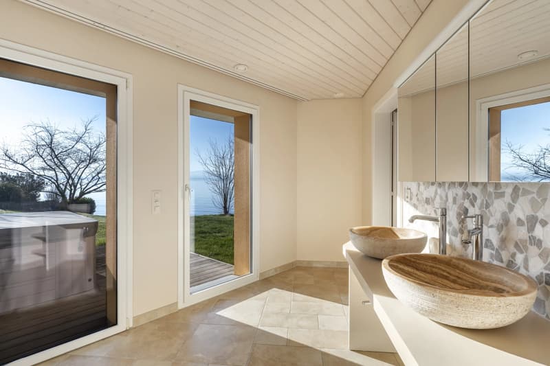 Wasserfront-Villa (10)