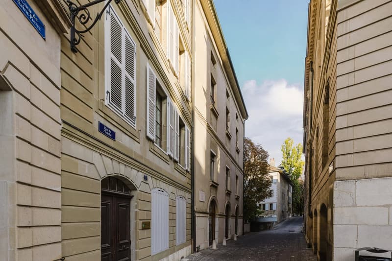 Appartement de 5 pièces avec vue sur le lac et la Cathédrale (12)