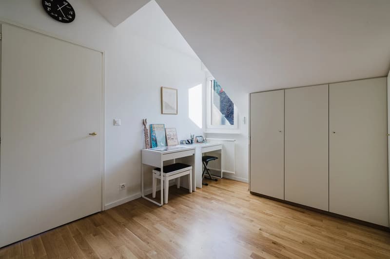 Appartement de 5 pièces avec vue sur le lac et la Cathédrale (10)