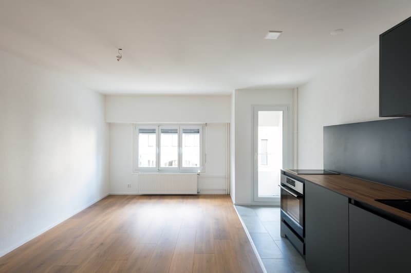 Appartement de 1,5 pièce en plein centre, à 1.2 km de l'Unine (3)