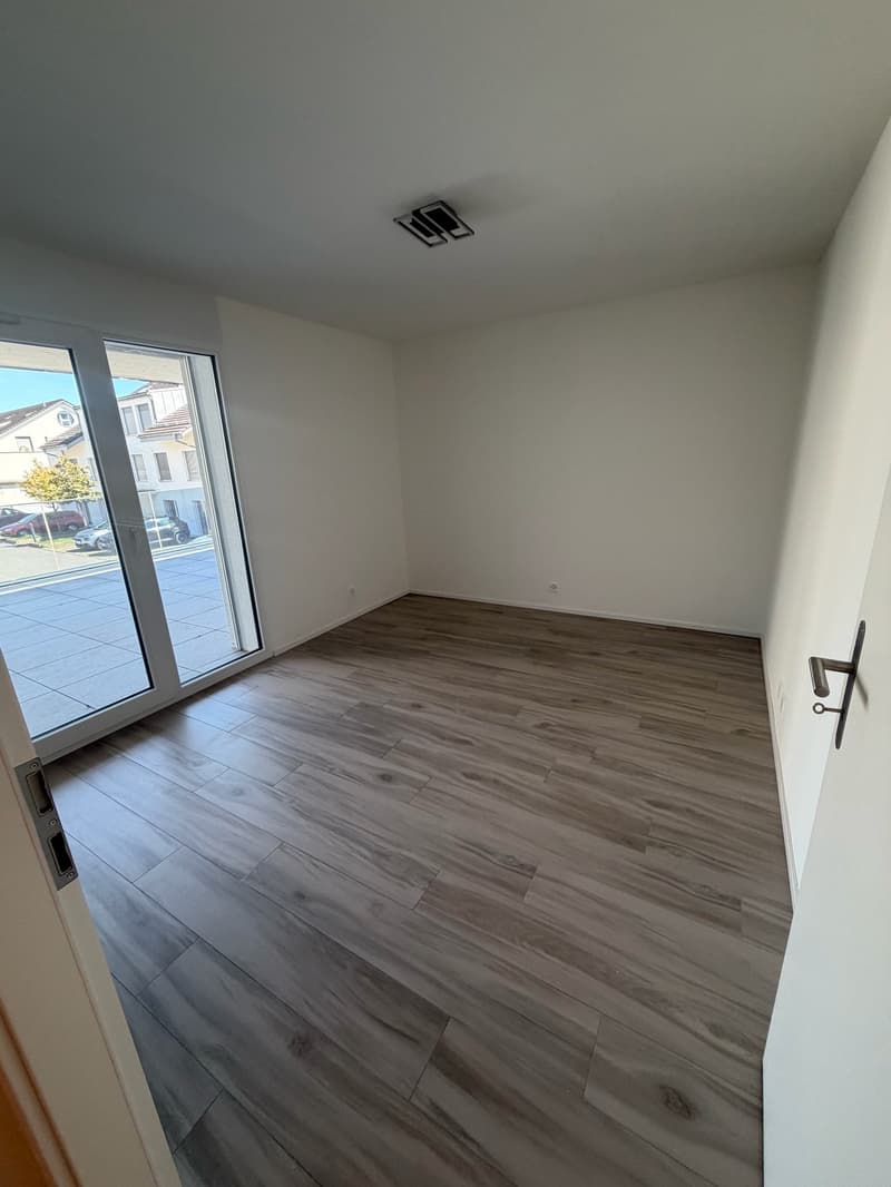 Appartement lumineux de 3.5 pièces avec terrasse à Rolle (7)