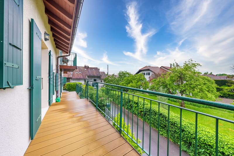 Exclusivity! Large village house (3)