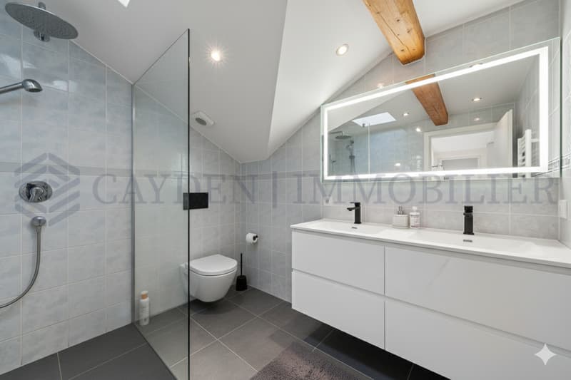 Exclusivity! Large village house (13)