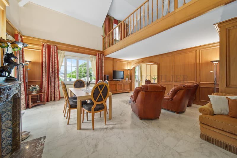 Magnificent 4-bedroom villa with pool and lake view (3)