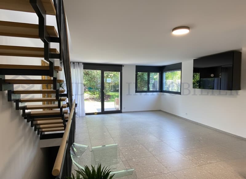 Contemporary villa with pool (4)