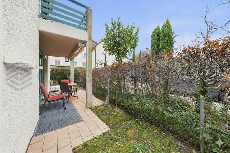 Exklusivität !! großes 7 Zimmer mit Garten (5)