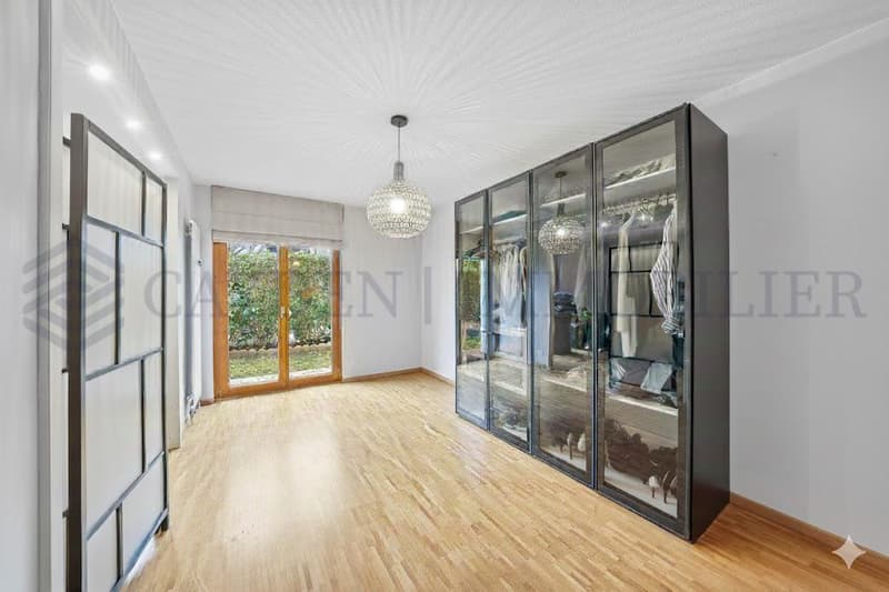 Exklusivität !! großes 7 Zimmer mit Garten (8)