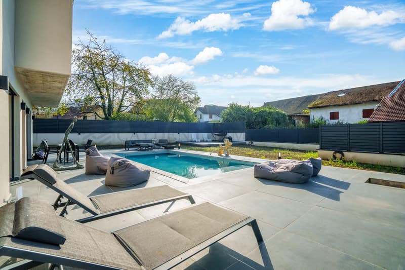 France voisine, Villa neuve individuelle avec piscine (1)