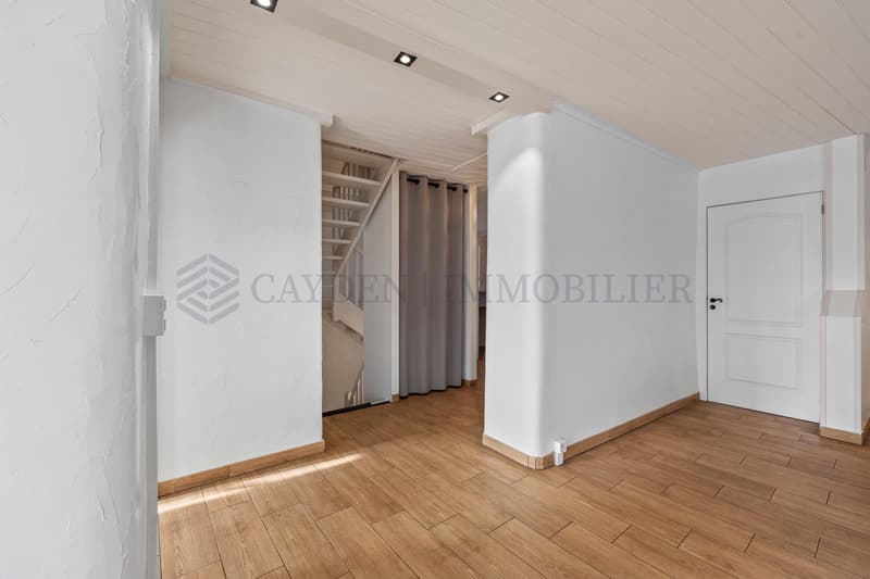 Beautiful 5-room renovated apartment (7)
