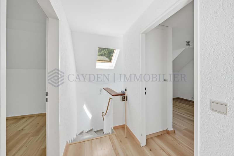 Villa a schiera ristrutturata con studio indipendente in un ambiente residenziale privilegiato a Commugny (9)