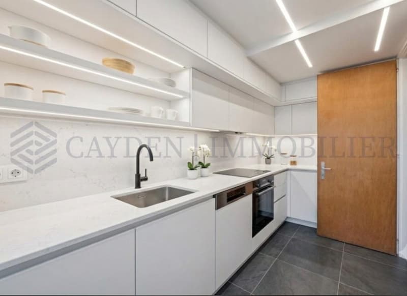Exclusivité ! Grand 7 pièces duplex en attique (5)