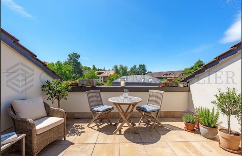 Exclusivité ! Grand 7 pièces duplex en attique (1)