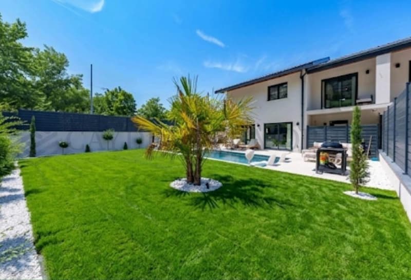 New, exceptional semi-detached villa (2)