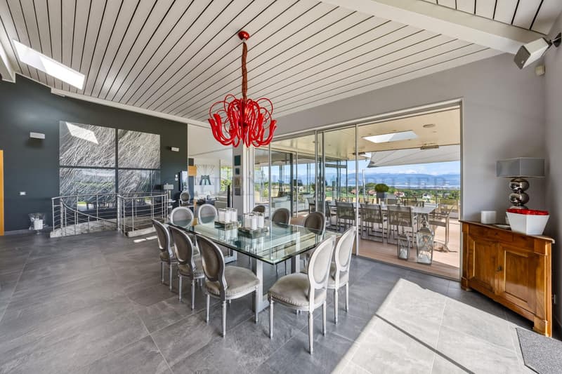 EN EXCLUSIVITE - Villa contemporaine, vue lac imprenable (4)