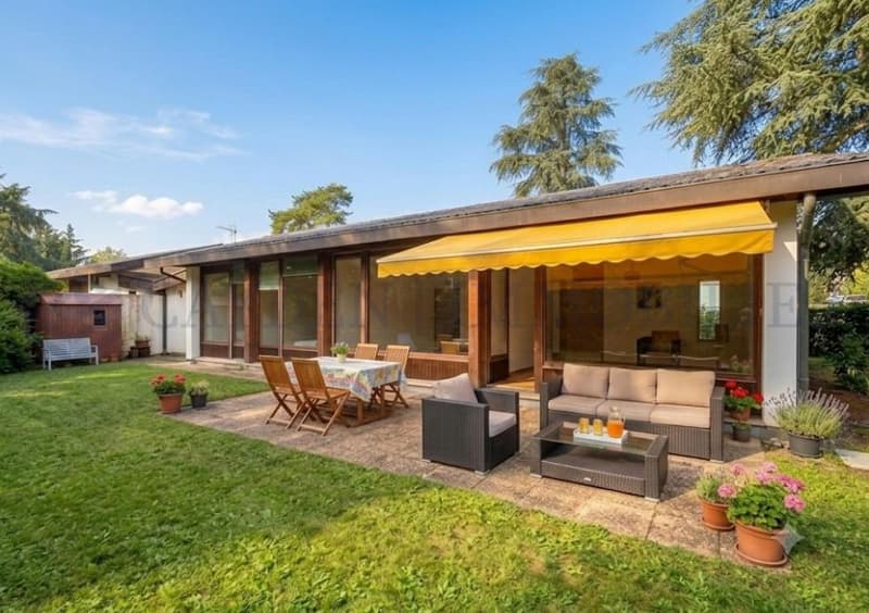 Villa plain-pied avec beau jardin (1)