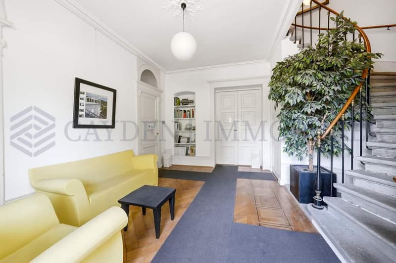 Exclusivité !!!! Beau 4 pièces entièrement rénové dans une bâtisse de charme. (11)