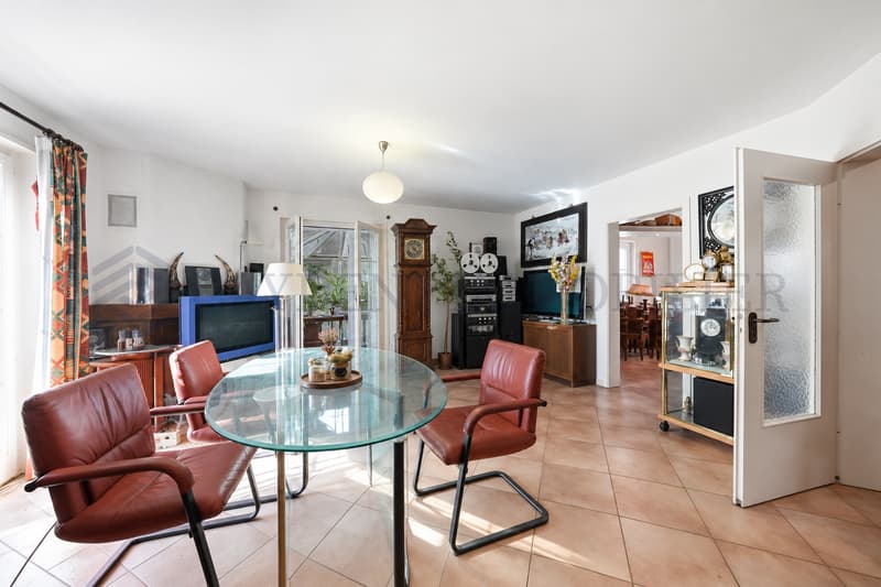 Villa familiale au coeur d'un environnement verdoyant (3)