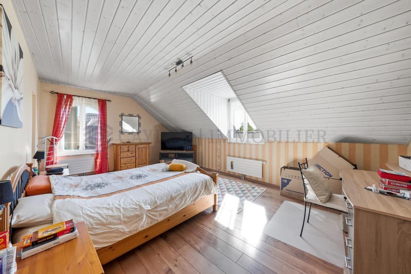 Maison villageoise de 6.5 pièces ? Jardin, terrasse et deux garages (13)
