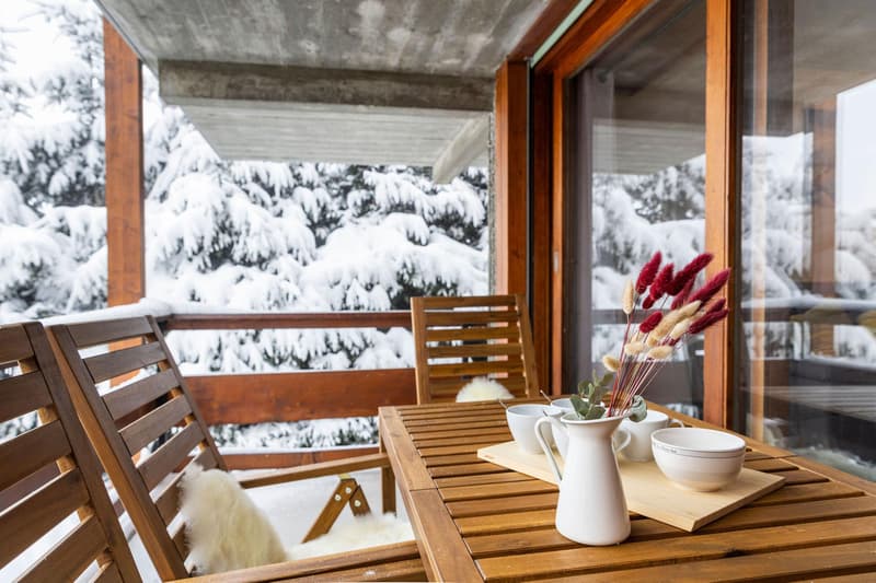 Sommervermietung bis 30. November 2026 - Charmantes 1-Zimmer-Apartment mit Balkon im Herzen von Verbier (2)