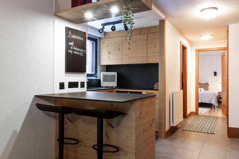 Sommervermietung bis 30. November 2026 - Charmantes 1-Zimmer-Apartment mit Balkon im Herzen von Verbier (5)