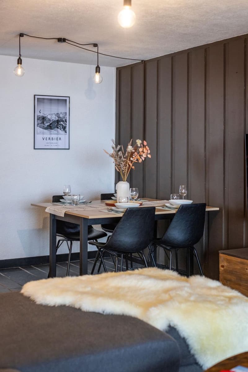 Sommervermietung bis 30. November 2026 - Charmantes 1-Zimmer-Apartment mit Balkon im Herzen von Verbier (6)