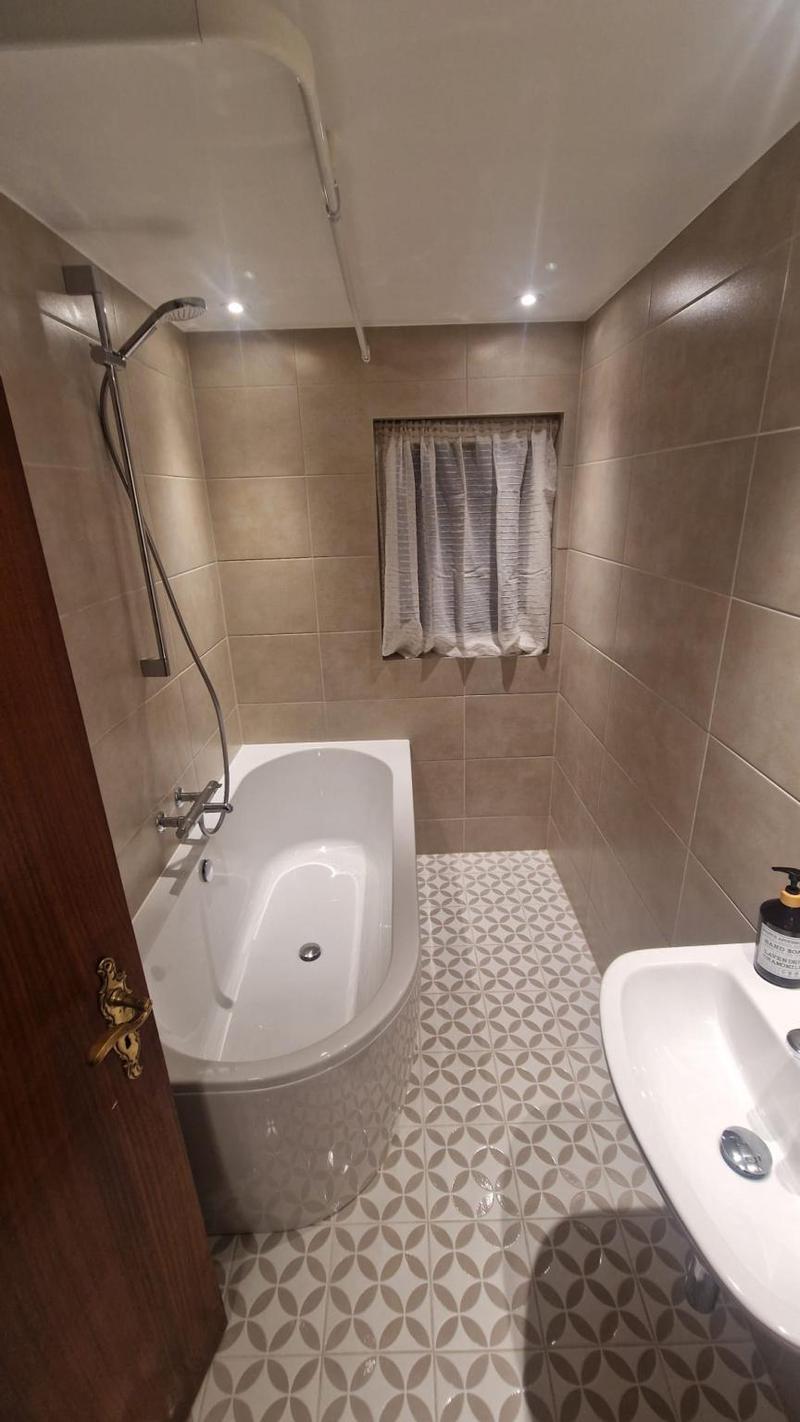 LOCATION HIVER 26/27 - Charmante maison alpine de 4 chambres, à seulement 5 minutes à pied de la gare et du téléphérique du Châble (9)